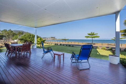 Sandy Decks - Accommodation Broadbeach 1