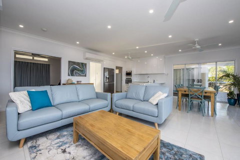 Sandy Decks - Accommodation Broadbeach 3