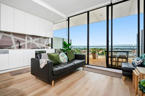 Stylish Urban Retreat Prime Location - Accommodation Broadbeach 1