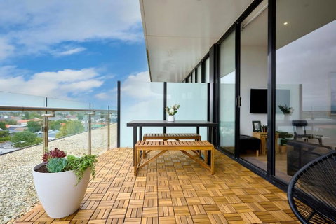 Stylish Urban Retreat Prime Location - Accommodation Broadbeach 0