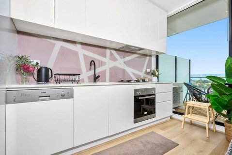 Stylish Urban Retreat Prime Location - Accommodation Broadbeach 3