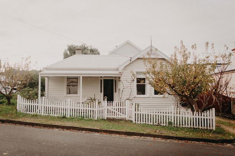The Allotment Albany - Centrally Located Cottage In Old Albany - Accommodation Broadbeach 2