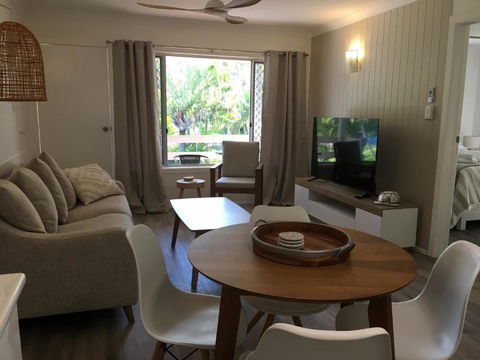 The Bay Beach Shack, Hervey Bay - Accommodation Broadbeach 1