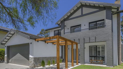Tallowwood - Accommodation Broadbeach 1