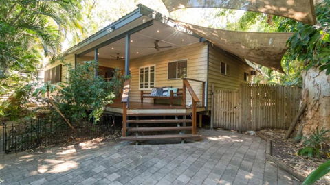Tamarinds Beach House - Accommodation Broadbeach 0