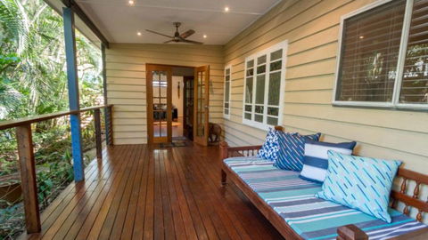 Tamarinds Beach House - Accommodation Broadbeach 1