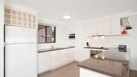 Tarcoola 2 - Accommodation Broadbeach 1
