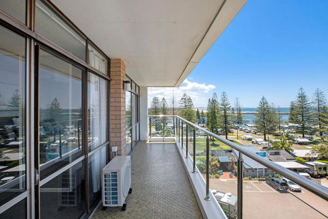 Tasman 15 - Accommodation Broadbeach 1