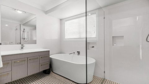 Tee To Greens - Accommodation Broadbeach 2