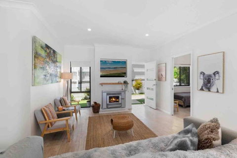 Terrigal Beach House - Accommodation Broadbeach 1