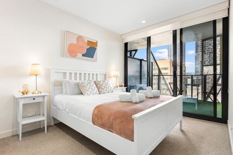 The 2BR City Escape - Stylish And Mordern - Accommodation Broadbeach 2