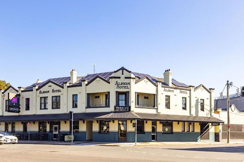 The Albion Hotel - Accommodation Broadbeach 0