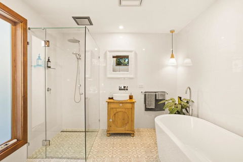 The Ancient Mariner Retreat - Accommodation Broadbeach 3