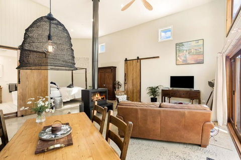 The Ancient Mariner Retreat - Accommodation Broadbeach 2