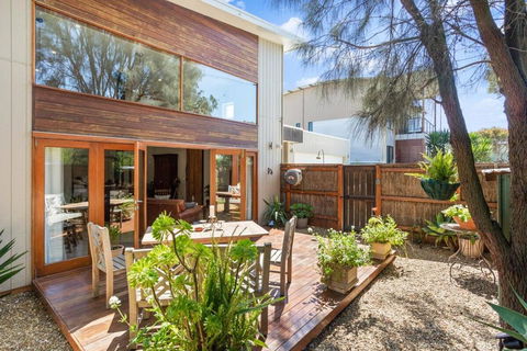 The Ancient Mariner Retreat - Accommodation Broadbeach 1