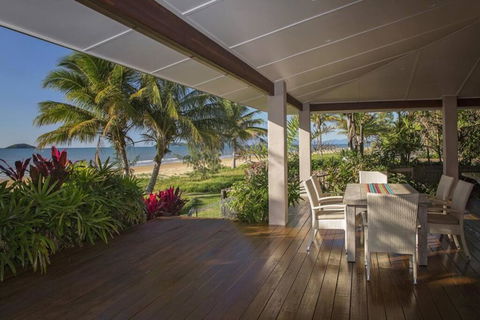 The Artist House - Absolute Beachfront - Accommodation Broadbeach 0