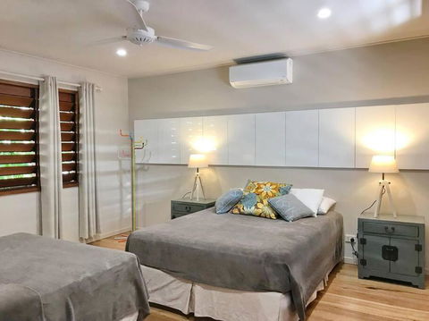 The Artist House - Absolute Beachfront - Accommodation Broadbeach 2