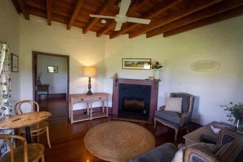 The Barracks, Tocal - Accommodation Broadbeach 1