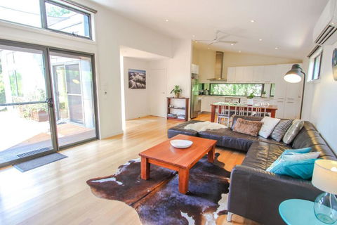 The Base Two - Accommodation Broadbeach 1