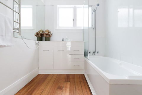 The Basin Cottage - Accommodation Broadbeach 3