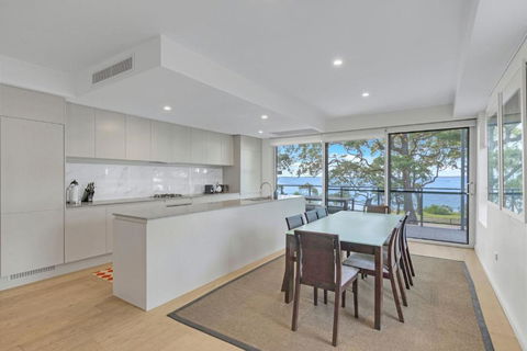 The Beach Apartment - Accommodation Broadbeach 2