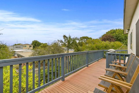 The Beach Hive - Accommodation Broadbeach 2