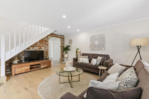 The Beach House Anglesea - Accommodation Broadbeach 3