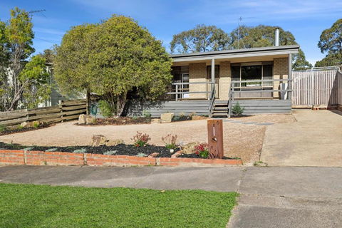 The Beach Hut - Accommodation Broadbeach 0