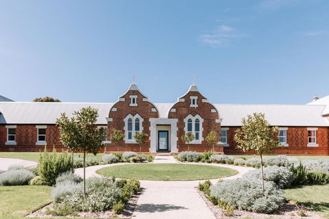 The Benev - Wellness Accommodation And Spa Beechworth - Accommodation Broadbeach 1