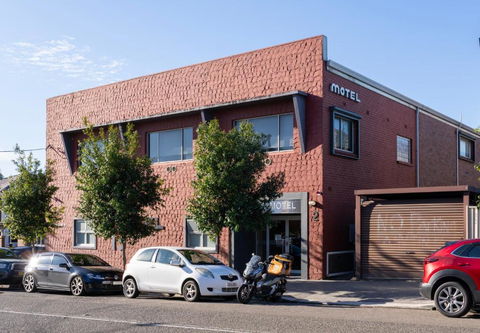 The Bexley Motel - Accommodation Broadbeach 0