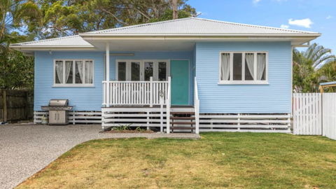 The Blue Beachside Bungalow - Accommodation Broadbeach 0