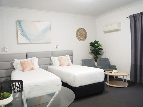 The Esplanade Motel - Accommodation Broadbeach 1