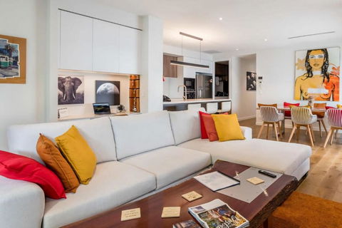 The Eclectic Retreat - 3BR With Parking - Accommodation Broadbeach 3