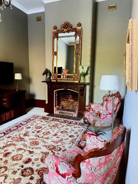 The Buchanan 1894 - Accommodation Broadbeach 3
