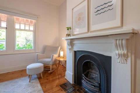 The Bungalow - Boutique Pool Glenelg Beach - Accommodation Broadbeach 3