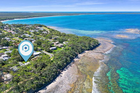 The Cabin - Waterfront With Fireplace - 5 Mins To The Bay - Accommodation Broadbeach 3