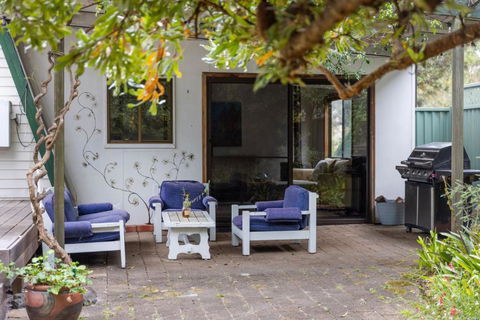 The Callala House - Pet Friendly With Fireplace - Accommodation Broadbeach 0