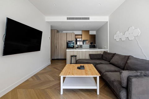 The Claremont - Refined Resort Style Living - Accommodation Broadbeach 0