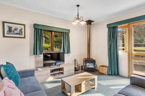 The Clocktower - Serene Stay At Herons Rise Vineyard - Accommodation Broadbeach 2