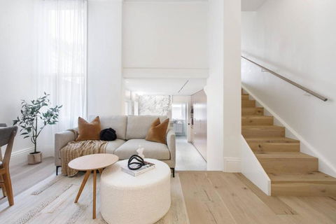 The Cloud - A Sumptuous Scandi Terrace Retreat - Accommodation Broadbeach 0