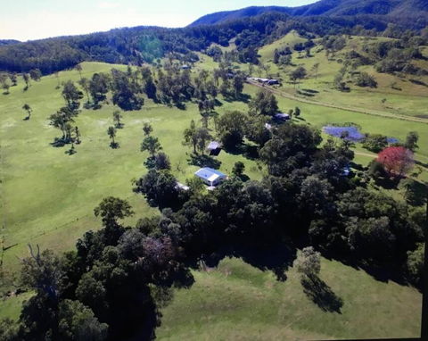 The Cottage Country Escape - Accommodation Broadbeach 0