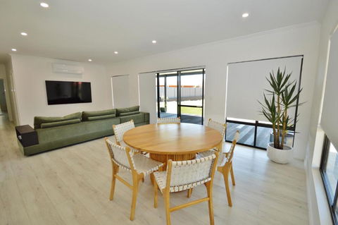 The Crab Shack - Kalbarri WA - Accommodation Broadbeach 1