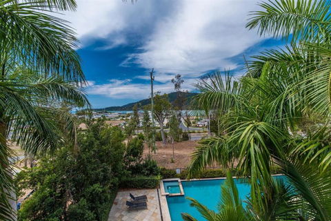 The Crabpot - Accommodation Broadbeach 2