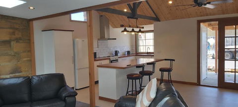The Dentist On Lava - 2 Bathroom. 2 Bedrooms - Accommodation Broadbeach 0