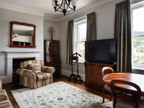 The Drawing Room - Accommodation Broadbeach 3