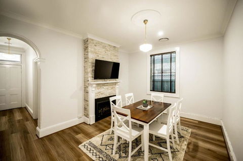 The Driscoll - Modern Smart Villa - Accommodation Broadbeach 3