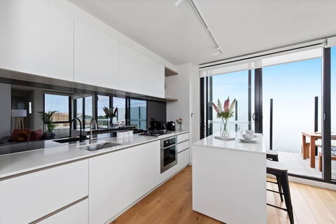 The Eastside Oasis - Accommodation Broadbeach 0
