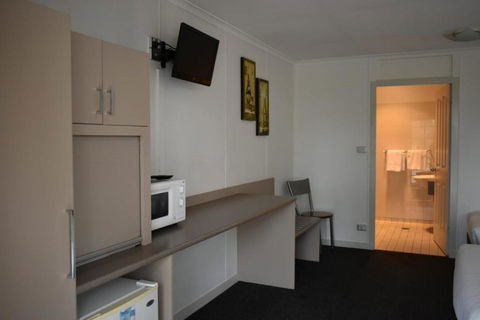 The Edge Motel - Accommodation Broadbeach 2