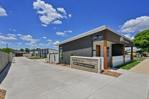 The Elm Apartments - The Green Room - Accommodation Broadbeach 3