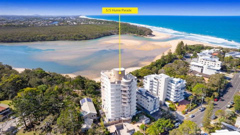 The Entrance Unit 5 - Accommodation Broadbeach 3